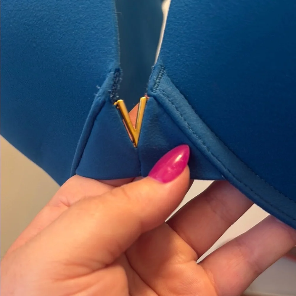 Teal Victoria secret bra push up with side smoothing - Picture 2 of 3